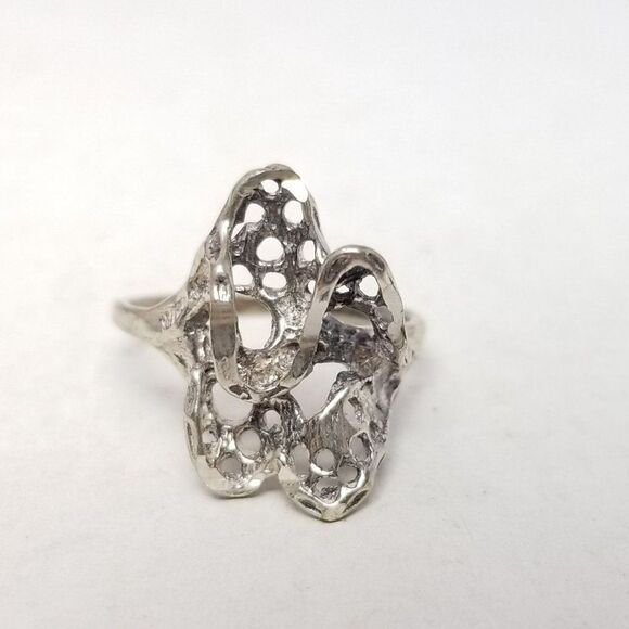 Vintage Sterling Silver Abstract Wavy Filigree Design Ring, Size 6 1/2 Band - Picture 2 of 10